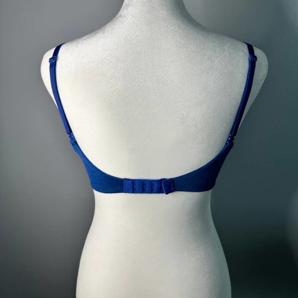 Victoria's Secret Uplift Semi Demi Size 32 C - Picture 4 of 9